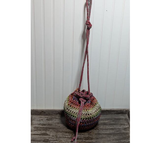 Mudd Women's Woven Multicolor Crossbody Small Drawstring Bag - Picture 2 of 6